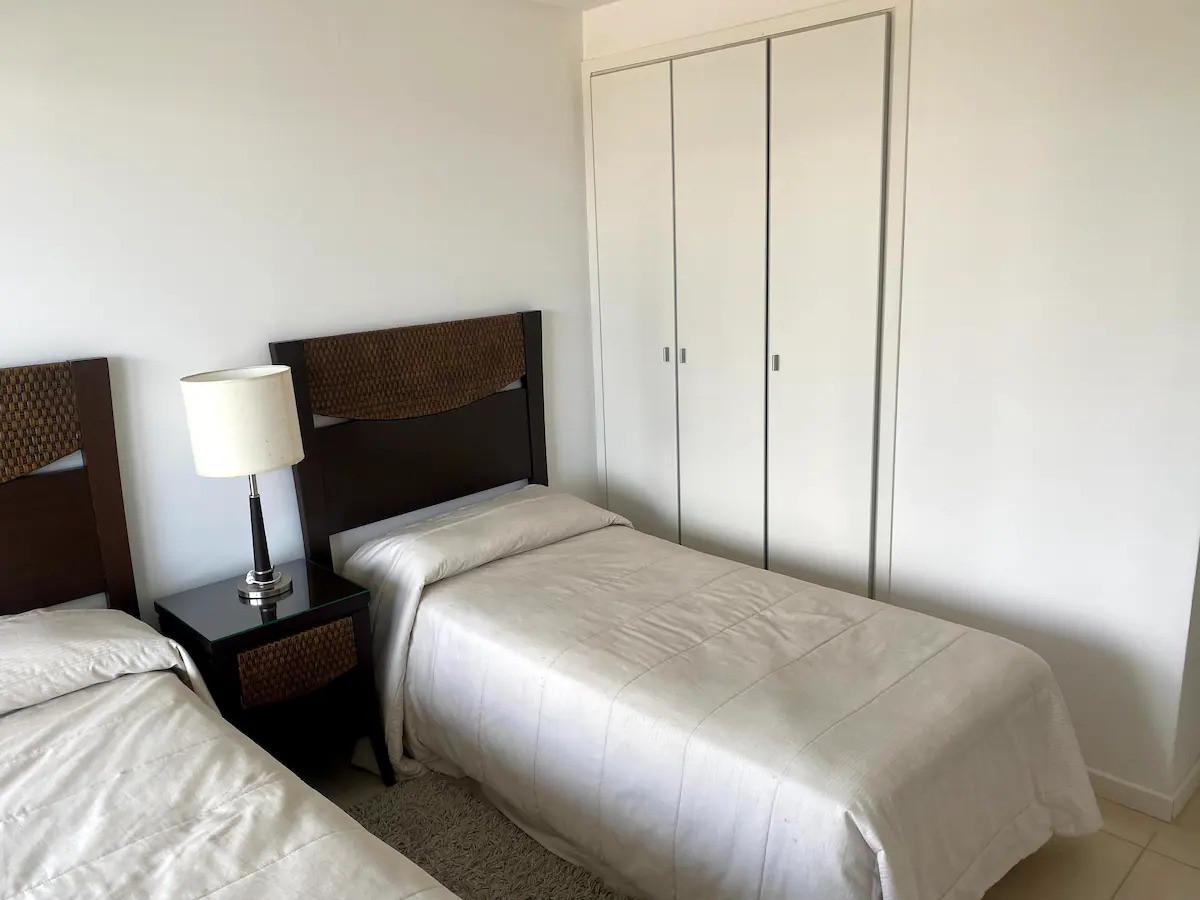 Apartamento ID.673 - Departamento tres dormitorios Torre del Mar Playa Mansa Punta del Este