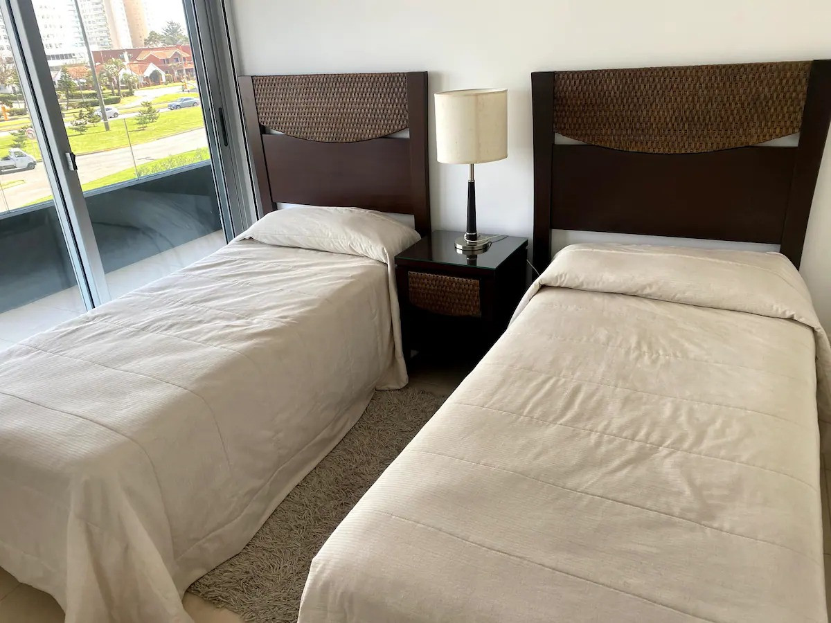 Apartamento ID.673 - Departamento tres dormitorios Torre del Mar Playa Mansa Punta del Este