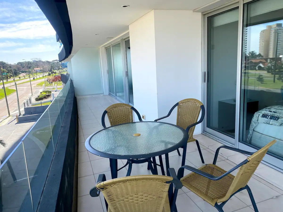 Apartamento ID.673 - Departamento tres dormitorios Torre del Mar Playa Mansa Punta del Este