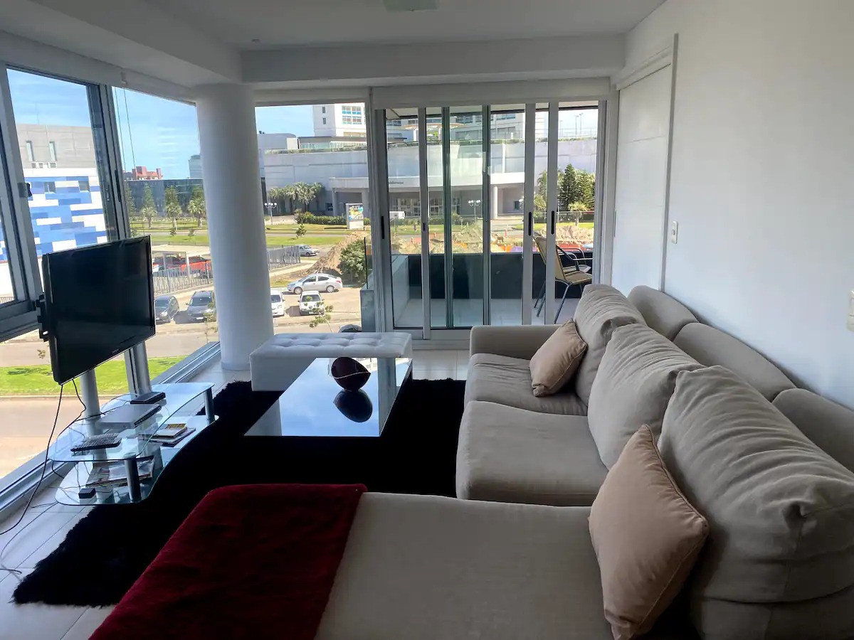 Apartamento ID.673 - Departamento tres dormitorios Torre del Mar Playa Mansa Punta del Este