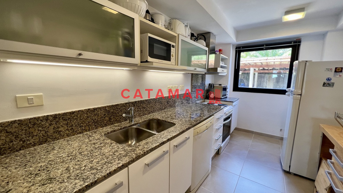 Apartamento ID.509 - Alquiler departamento Quartier Punta Ballena dos dormitorio terraza al mar Punta ballena Punta del Este