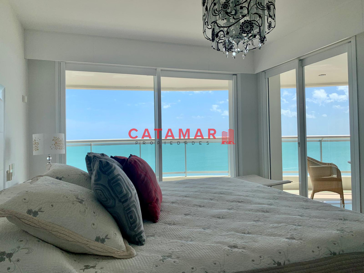 Apartamento ID.498 - Departamento primera linea punta del este tres dormitorios Aquarela  Punta del este 