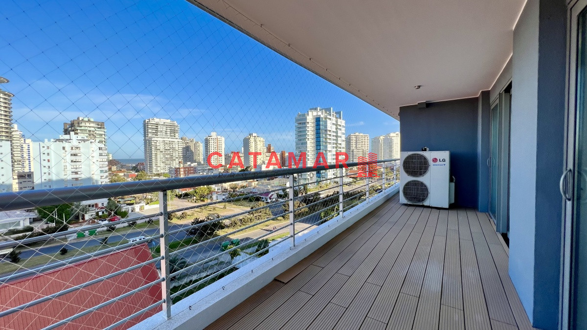 Apartamento ID.481 - Departamento en Alexander Collection de tres dormitorios mas habitación de servicio Punta del Este Playa Mansa