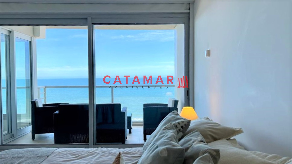 Apartamento ID.476 - Le Parc II dos dormitorios en suite habitación de servicio Playa Brava Punta del Este