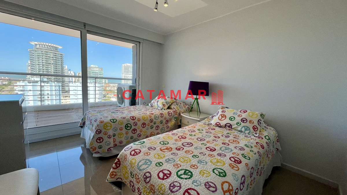Apartamento ID.480 - Departamento Alexander Collection de tres dormitorios habitación de servicio Punta del Este Playa Mansa