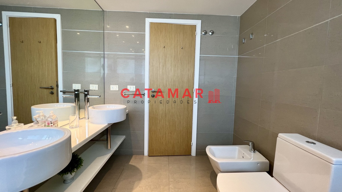 Apartamento ID.480 - Departamento Alexander Collection de tres dormitorios habitación de servicio Punta del Este Playa Mansa