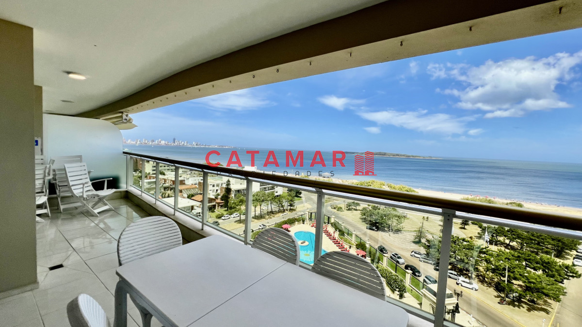 Apartamento ID.742 - Apartamento primera linea playa mansa Le Jardin en venta