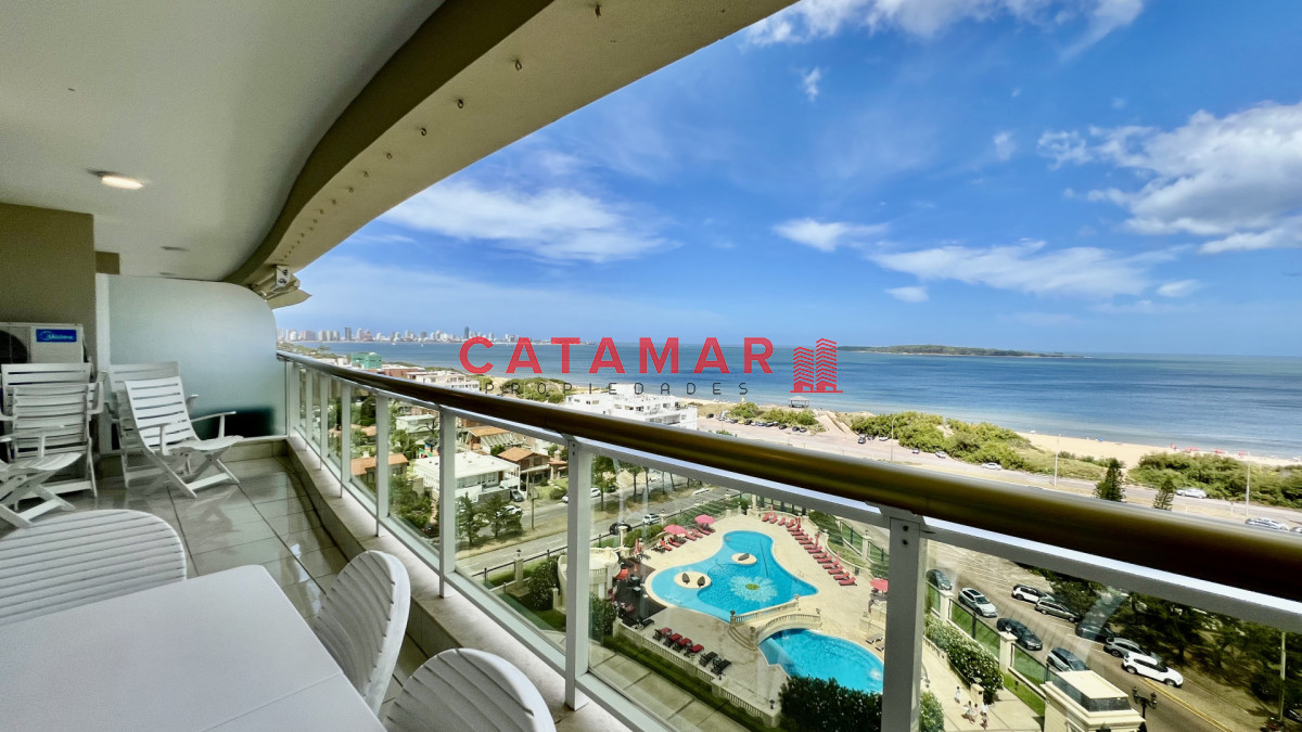 Apartamento ID.742 - Apartamento primera linea playa mansa Le Jardin en venta