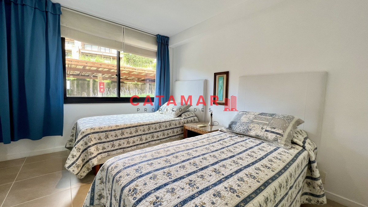 Apartamento ID.509 - Alquiler departamento Quartier Punta Ballena dos dormitorio terraza al mar Punta ballena Punta del Este