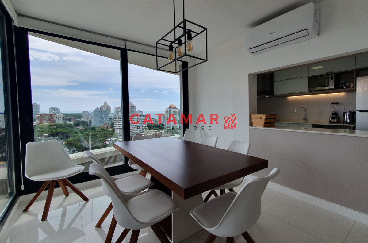 Apartamento ID.229 - Venta departamento tres dormitorios en suite importante torre zona Mansa Punta del este