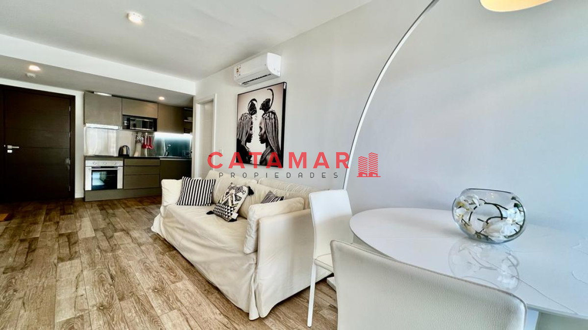 Apartamento ID.629 - Moderno departamento un dormitorio un baño Peninsula Punta del Este