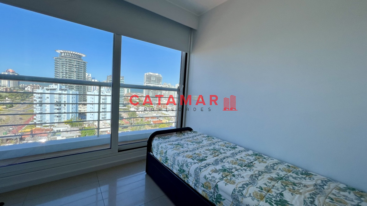 Apartamento ID.480 - Departamento Alexander Collection de tres dormitorios habitación de servicio Punta del Este Playa Mansa