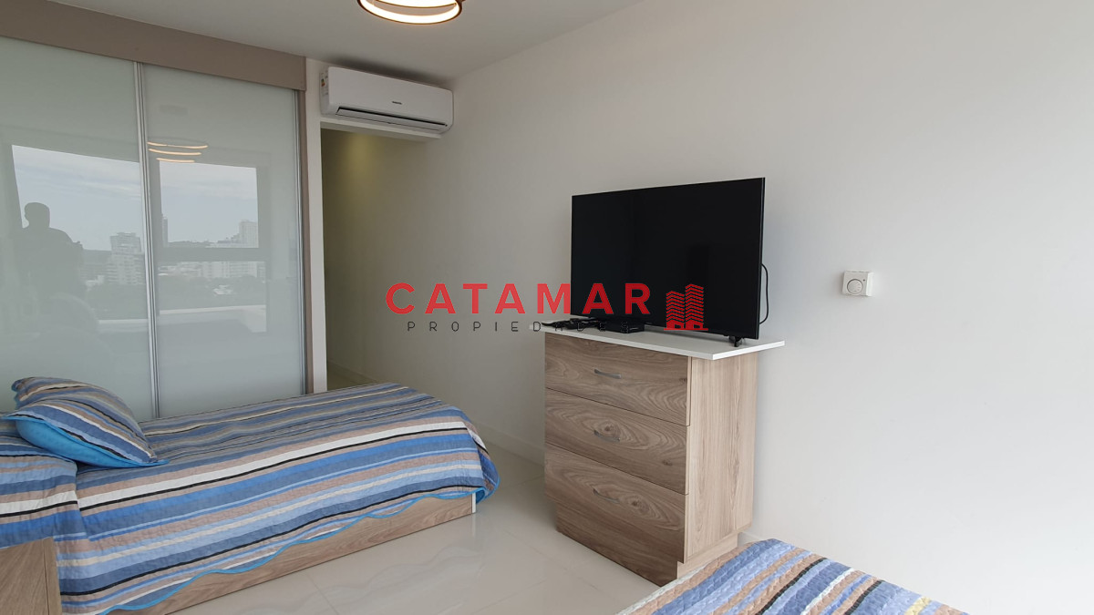 Apartamento ID.229 - Venta departamento tres dormitorios en suite importante torre zona Mansa Punta del este