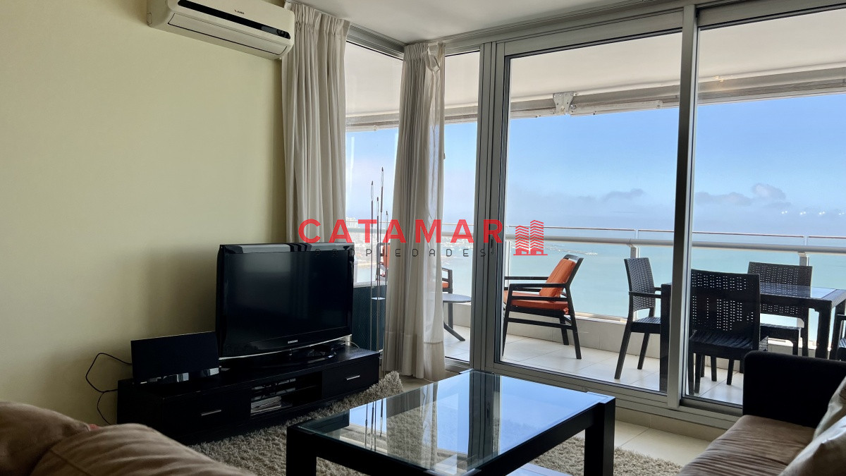 Apartamento ID.490 - Departamento dos dormitorios vista al mar Playa Mansa Punta del Este