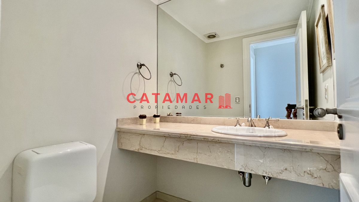 Apartamento ID.742 - Apartamento primera linea playa mansa Le Jardin en venta