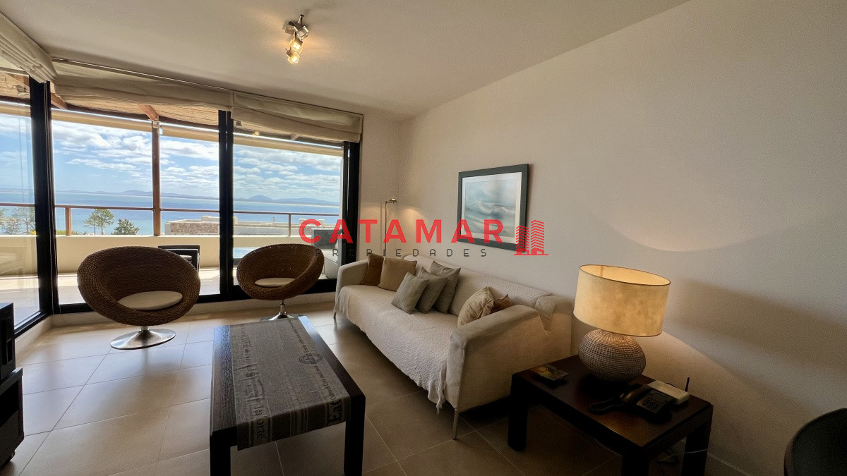 Apartamento ID.509 - Alquiler departamento Quartier Punta Ballena dos dormitorio terraza al mar Punta ballena Punta del Este