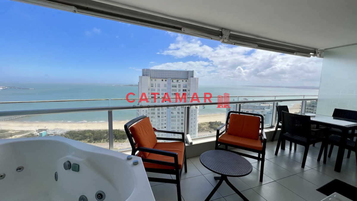 Apartamento ID.490 - Departamento dos dormitorios vista al mar Playa Mansa Punta del Este