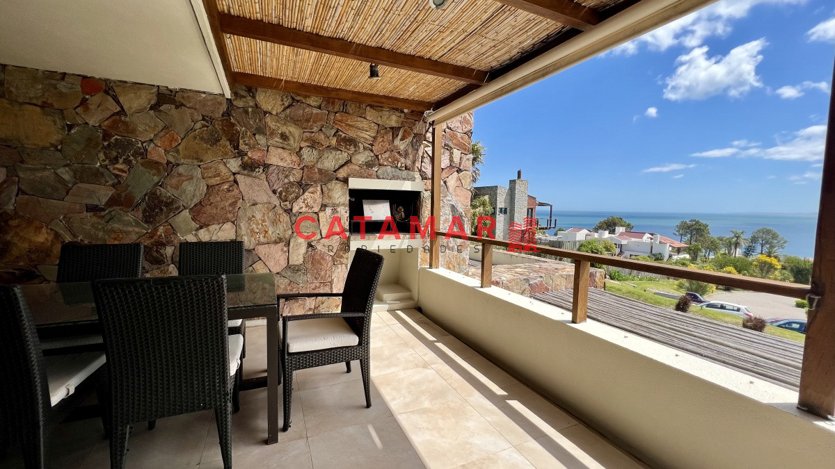Apartamento ID.509 - Alquiler departamento Quartier Punta Ballena dos dormitorio terraza al mar Punta ballena Punta del Este
