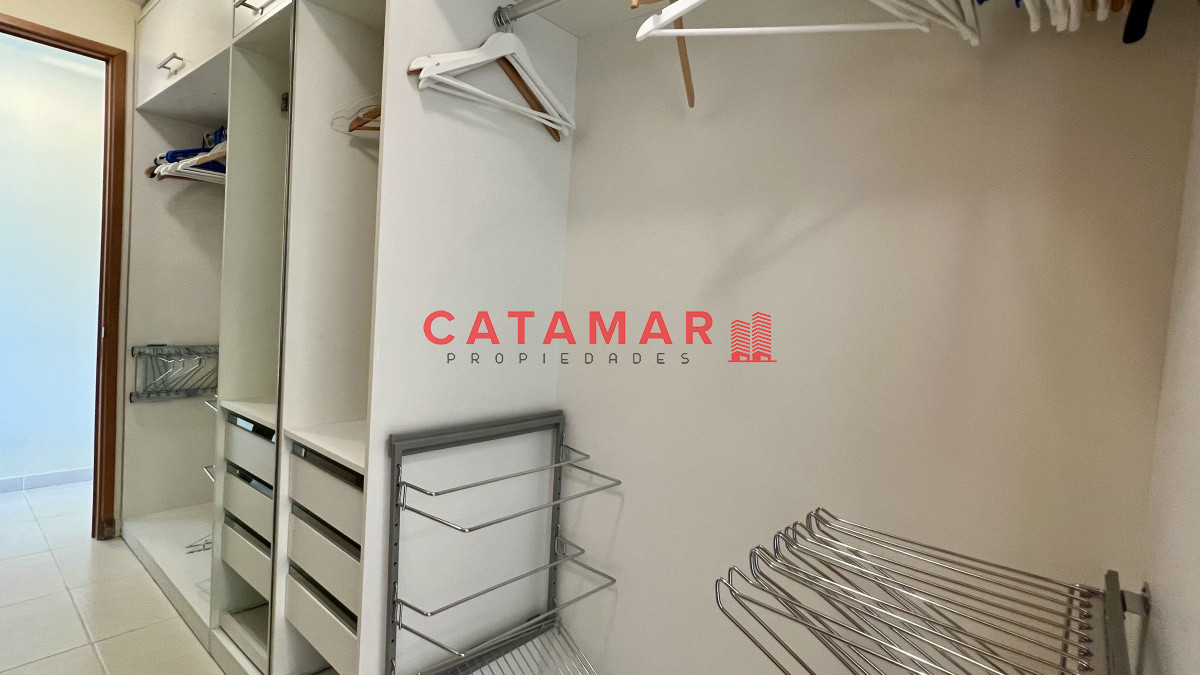 Apartamento ID.490 - Departamento dos dormitorios vista al mar Playa Mansa Punta del Este