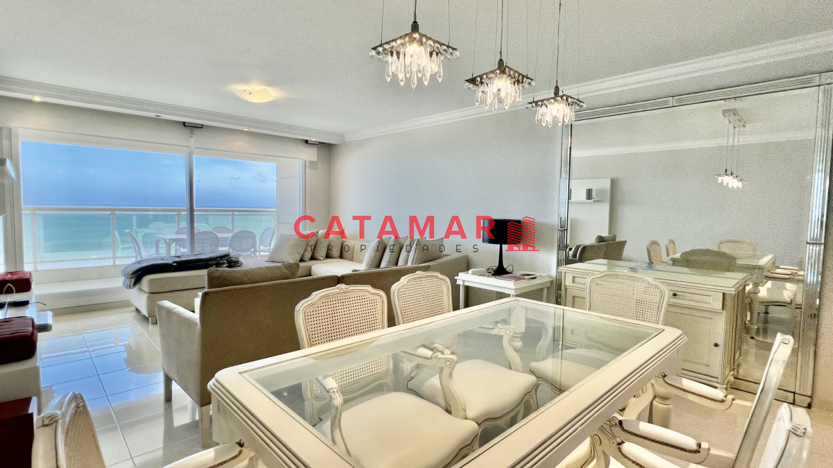 Apartamento ID.742 - Apartamento primera linea playa mansa Le Jardin en venta