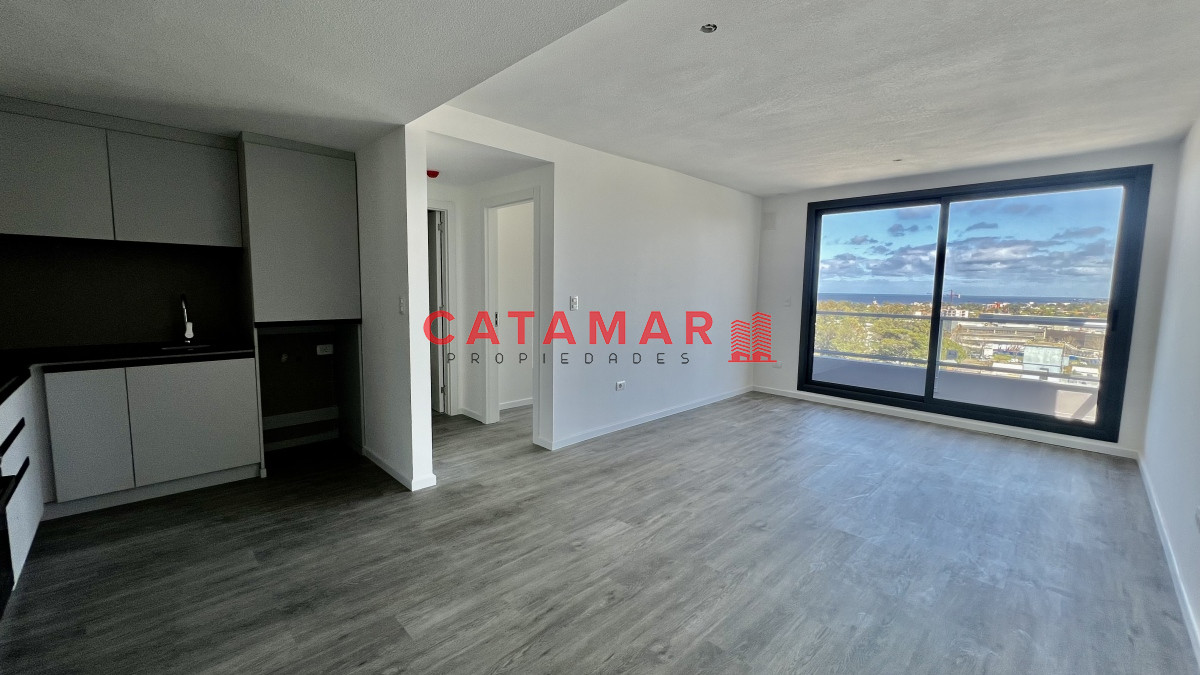 Apartamento ID.717 - Alquiler anual departamento edificio Italia maldonado