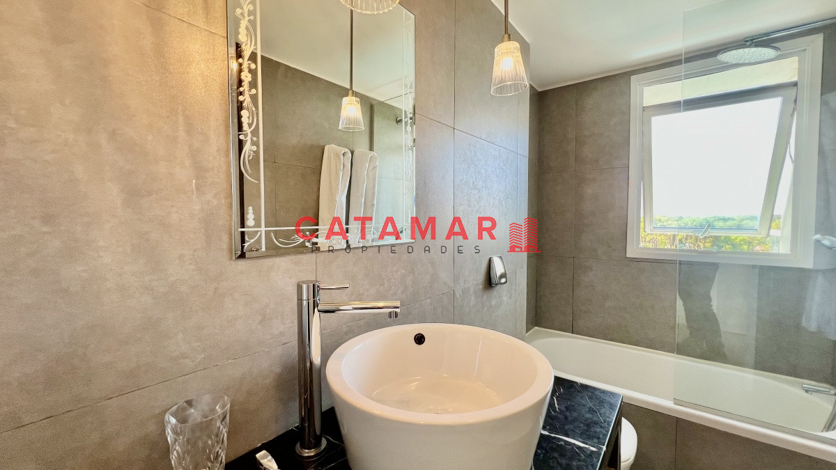 Apartamento ID.631 - Departamento Torre Yoo dos dormitorios dos baños Roosevelt Punta del Este