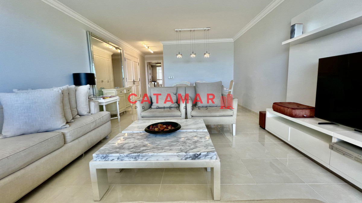 Apartamento ID.742 - Apartamento primera linea playa mansa Le Jardin en venta