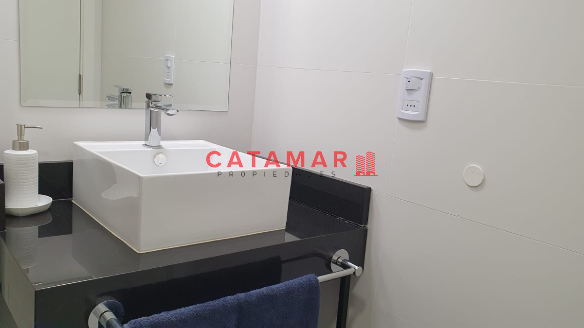 Apartamento ID.229 - Venta departamento tres dormitorios en suite importante torre zona Mansa Punta del este