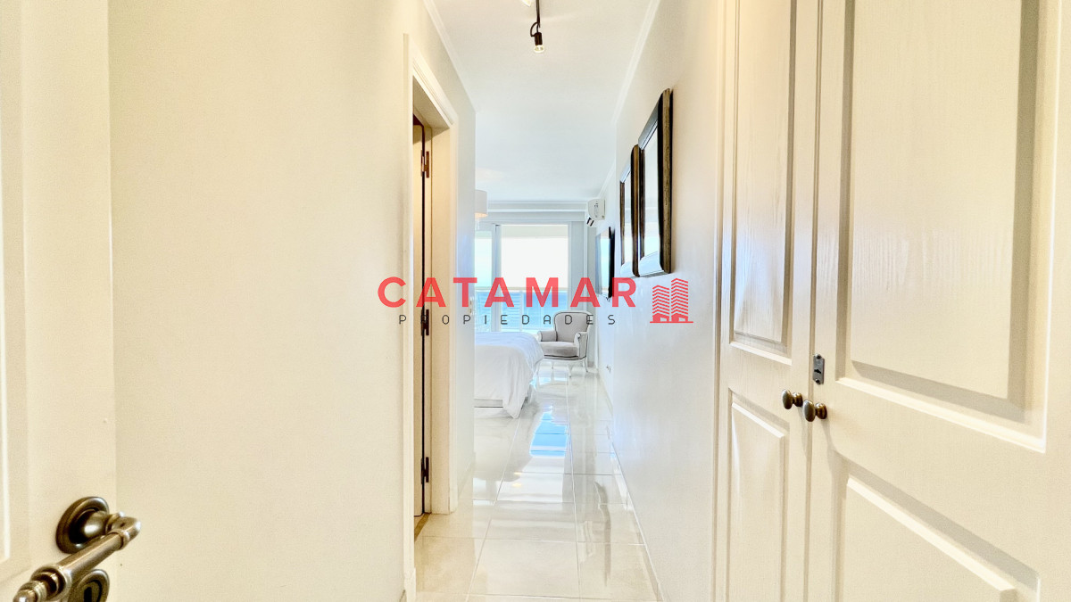 Apartamento ID.742 - Apartamento primera linea playa mansa Le Jardin en venta