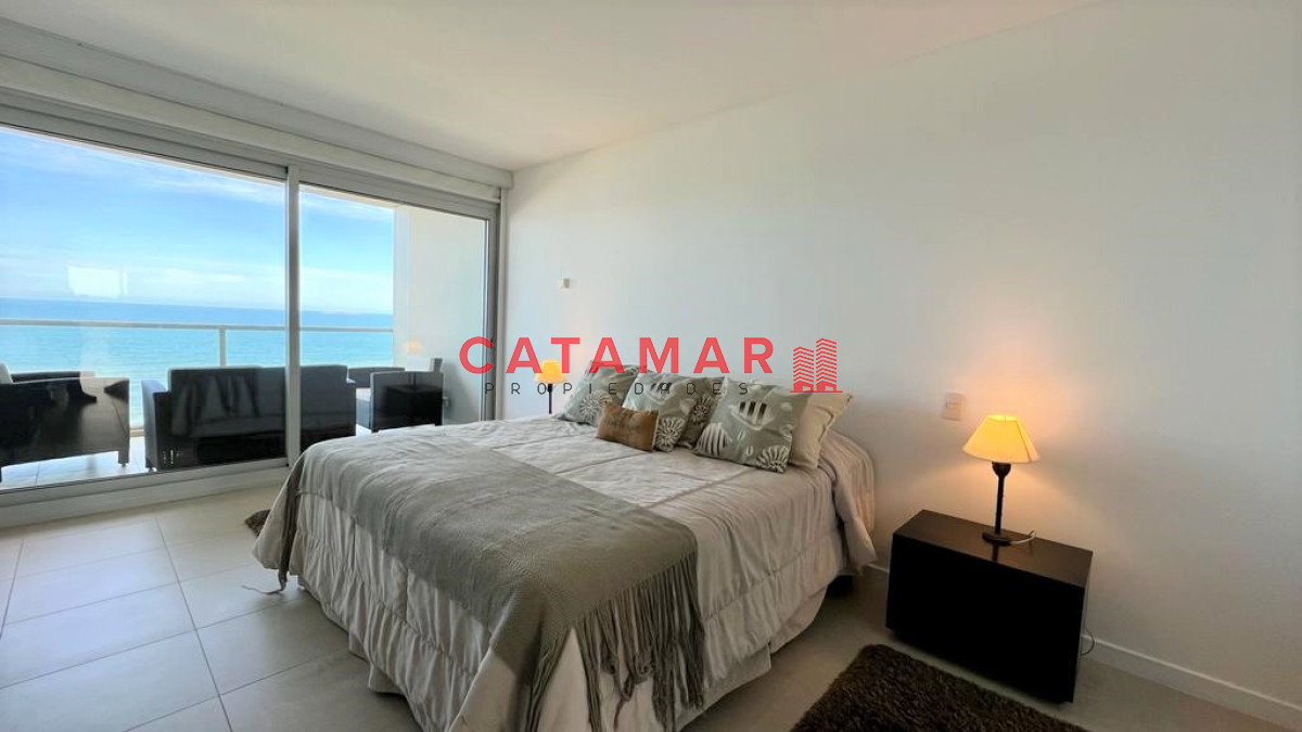 Apartamento ID.476 - Le Parc II dos dormitorios en suite habitación de servicio Playa Brava Punta del Este