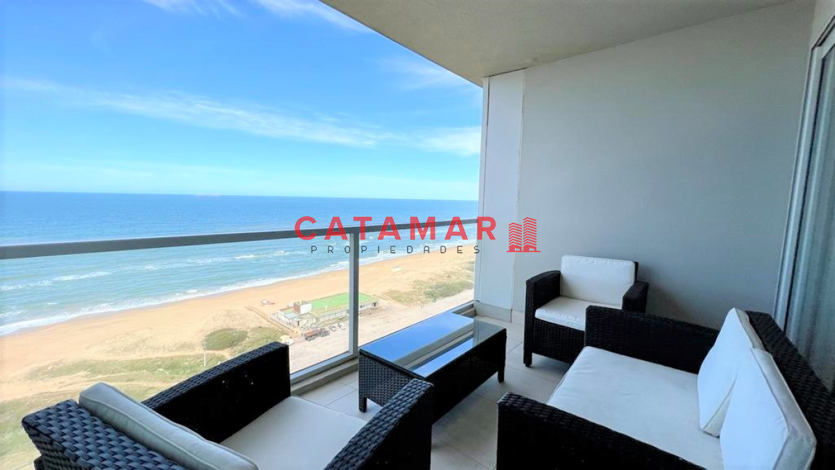 Apartamento ID.476 - Le Parc II dos dormitorios en suite habitación de servicio Playa Brava Punta del Este