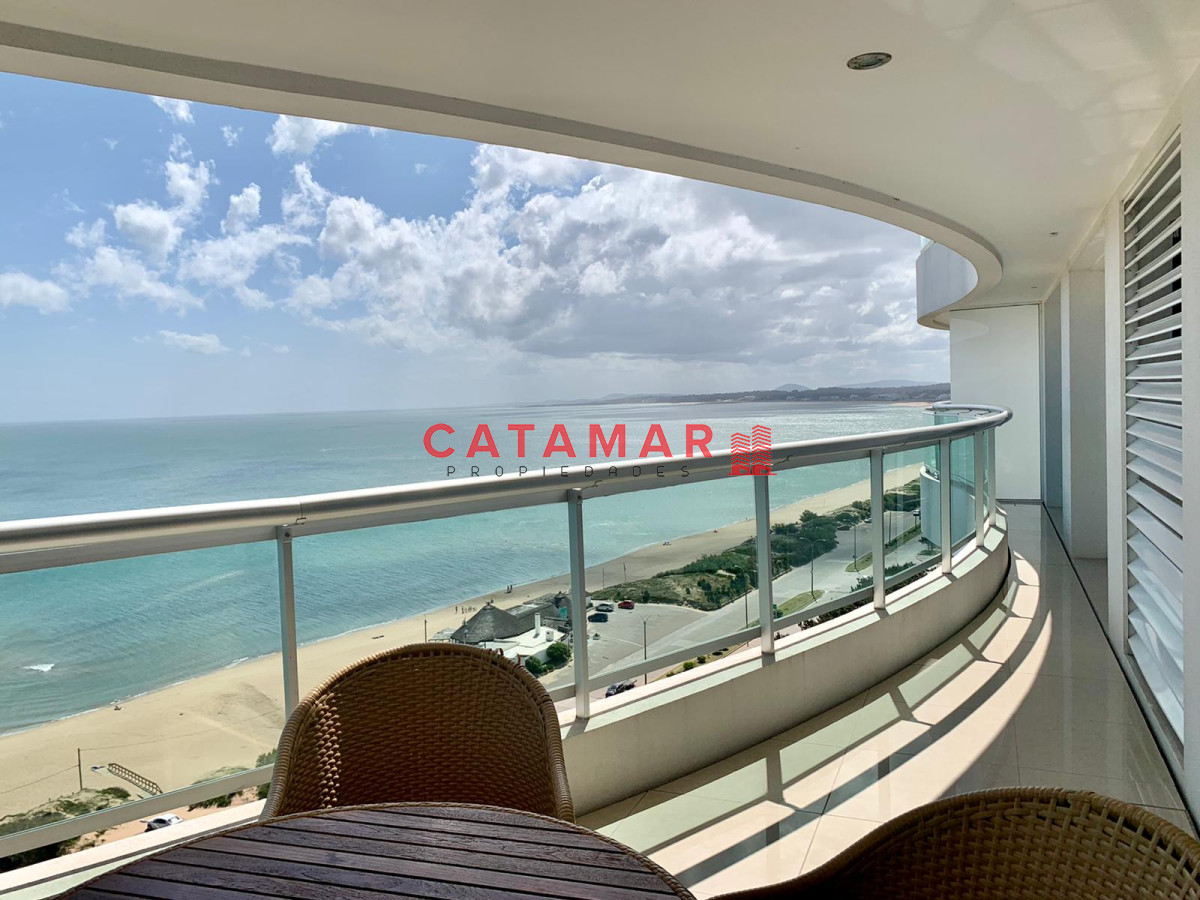 Apartamento ID.498 - Departamento primera linea punta del este tres dormitorios Aquarela  Punta del este 