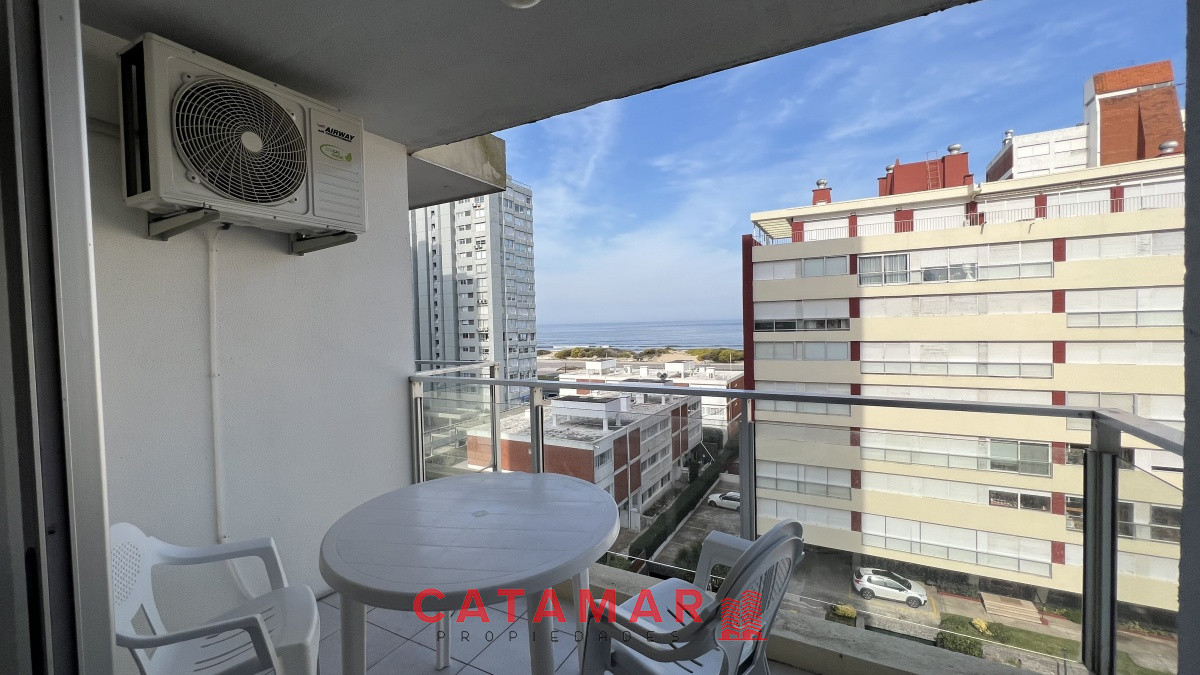 Apartamento ID.427 - Venta departamento dos dormitorios punta del este playa brava