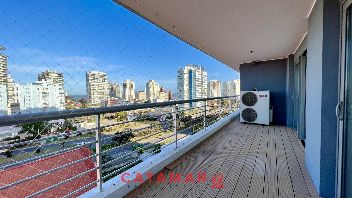 Apartamento ID.481 - Departamento en Alexander Collection de tres dormitorios mas habitación de servicio Punta del Este Playa Mansa
