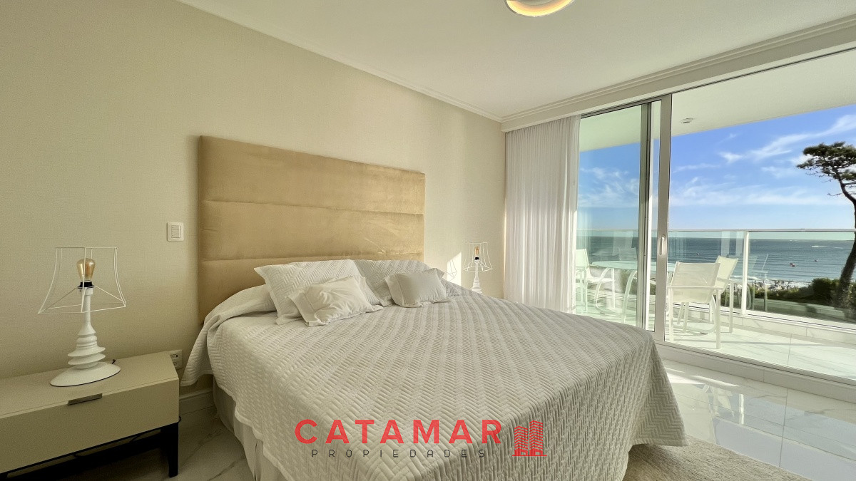 Apartamento ID.455 - Venta departamento tres dormitorios en suite Playa Mansa Punta del Este