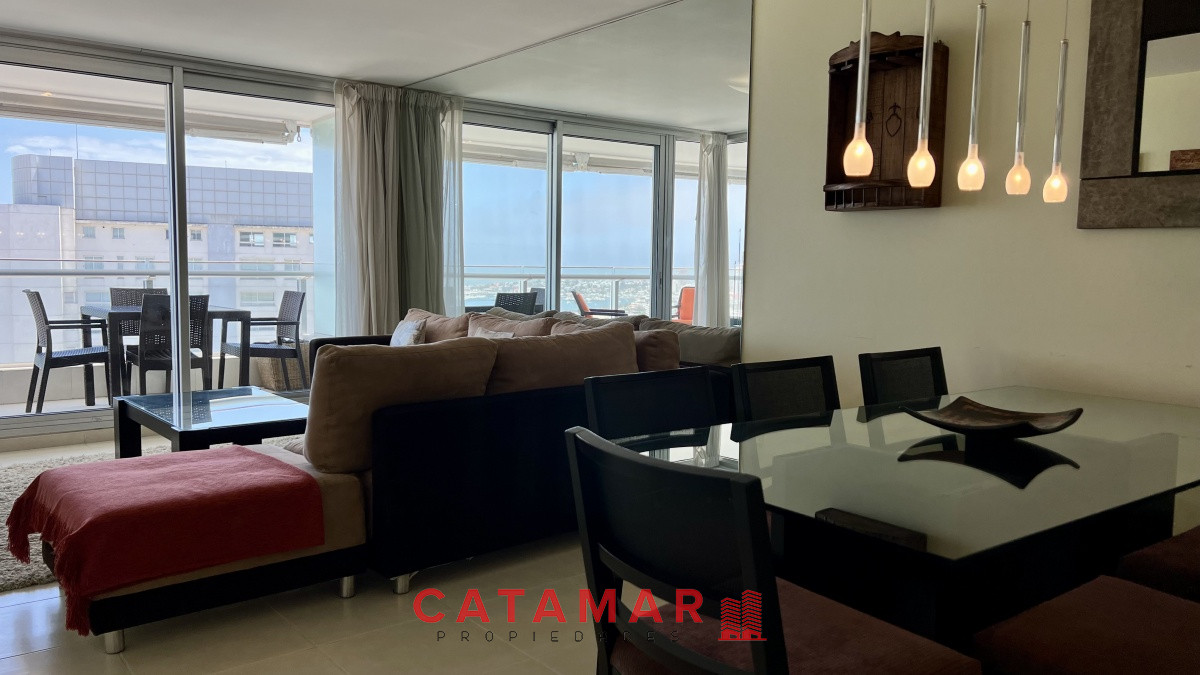 Apartamento ID.490 - Departamento dos dormitorios vista al mar Playa Mansa Punta del Este
