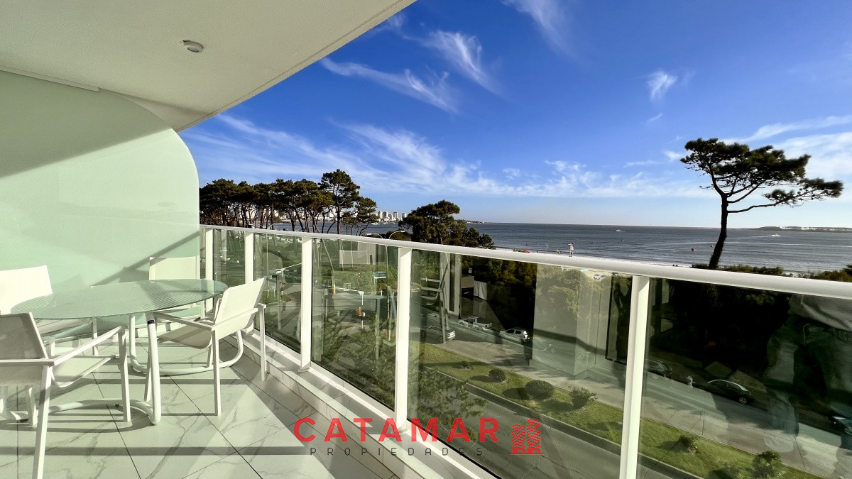 Apartamento ID.455 - Venta departamento tres dormitorios en suite Playa Mansa Punta del Este