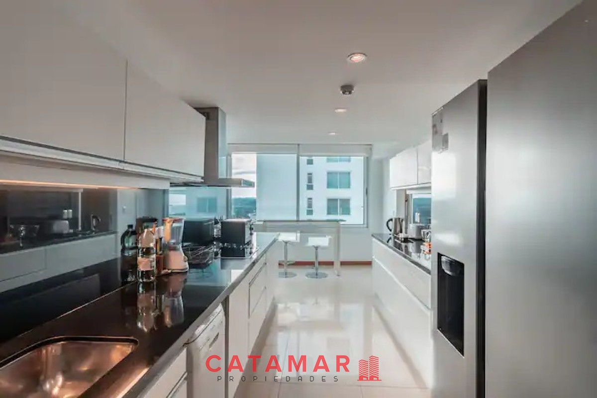 Apartamento ID.654 - Departamento Tiburon de tres dormitorios mas dependencia Playa Brava Punta del Este