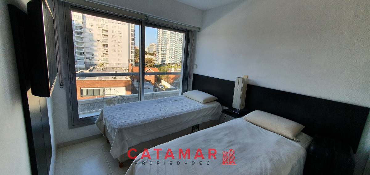 Apartamento ID.553 - Departamento dos dormitorios en suite Playa Mansa Punta del Este