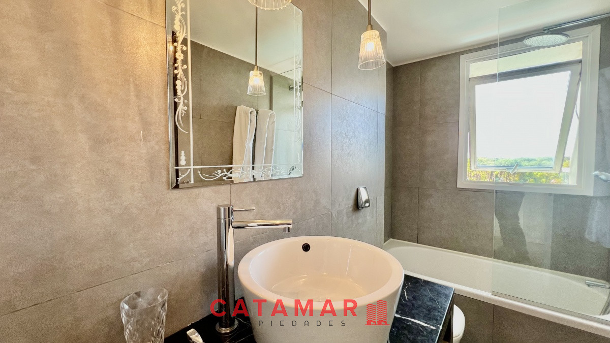Apartamento ID.631 - Departamento Torre Yoo dos dormitorios dos baños Roosevelt Punta del Este
