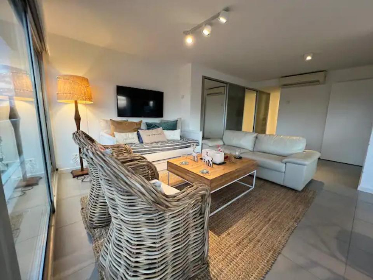 Apartamento ID.601 - Departamento amplio complejo Silente dos dormitorios dos baños Playa Brava Punta del Este