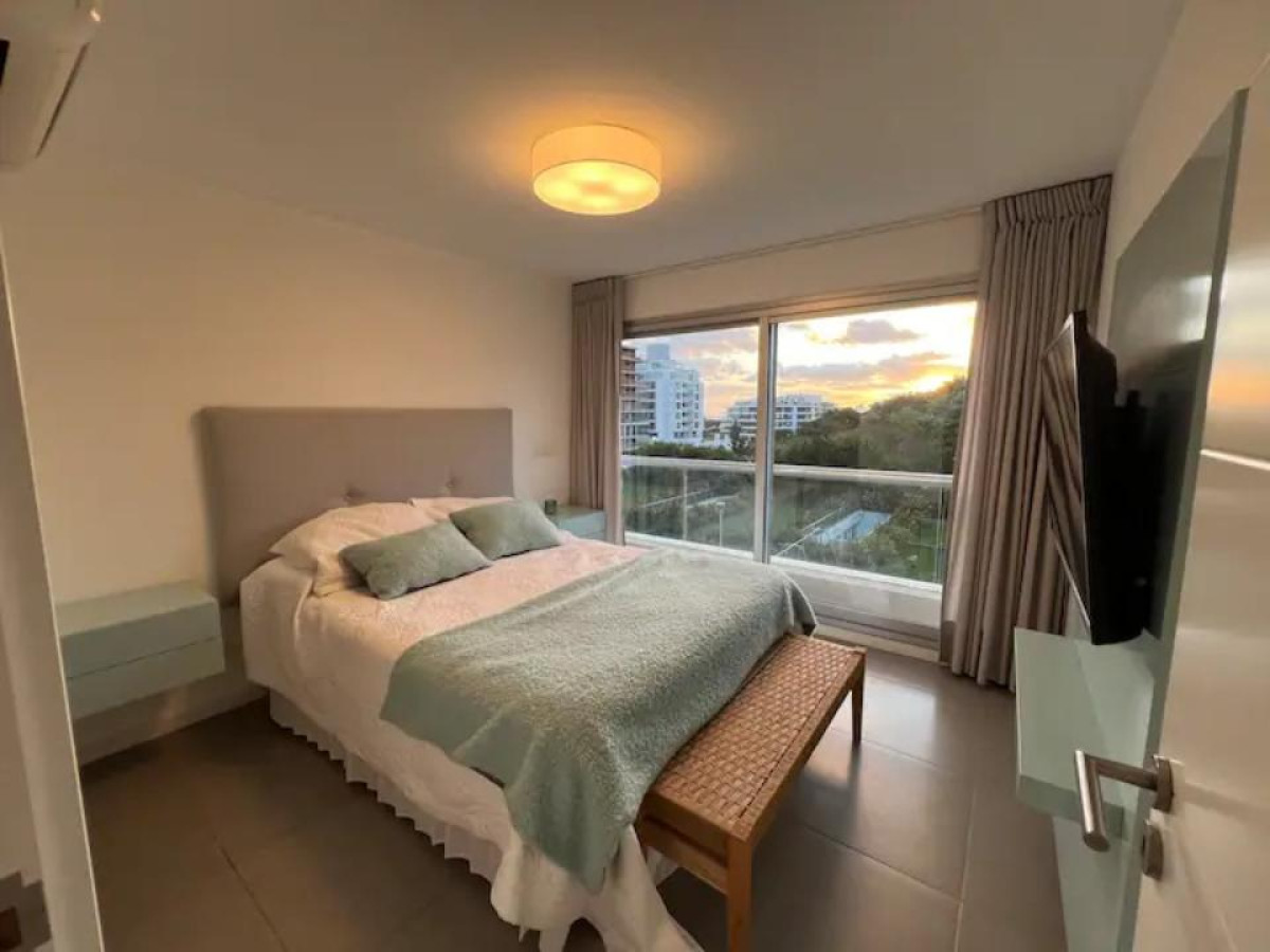 Apartamento ID.601 - Departamento amplio complejo Silente dos dormitorios dos baños Playa Brava Punta del Este