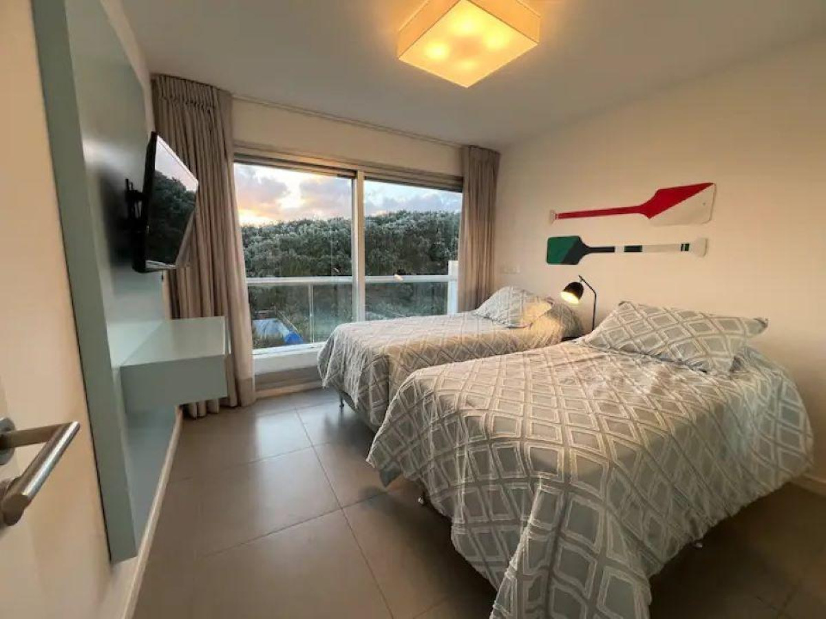 Apartamento ID.601 - Departamento amplio complejo Silente dos dormitorios dos baños Playa Brava Punta del Este