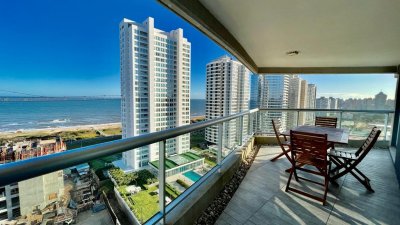 Departamento tres dormitorios en Playa Brava Punta del Este