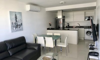 Alquiler departamento moderno 2 dormitorios en punta del este zona Aidy grill