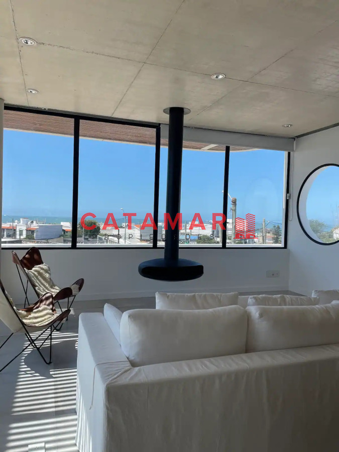 Casa ID.712 - Casa tres dormitorios dos baños toillete piscina La Barra Punta del Este