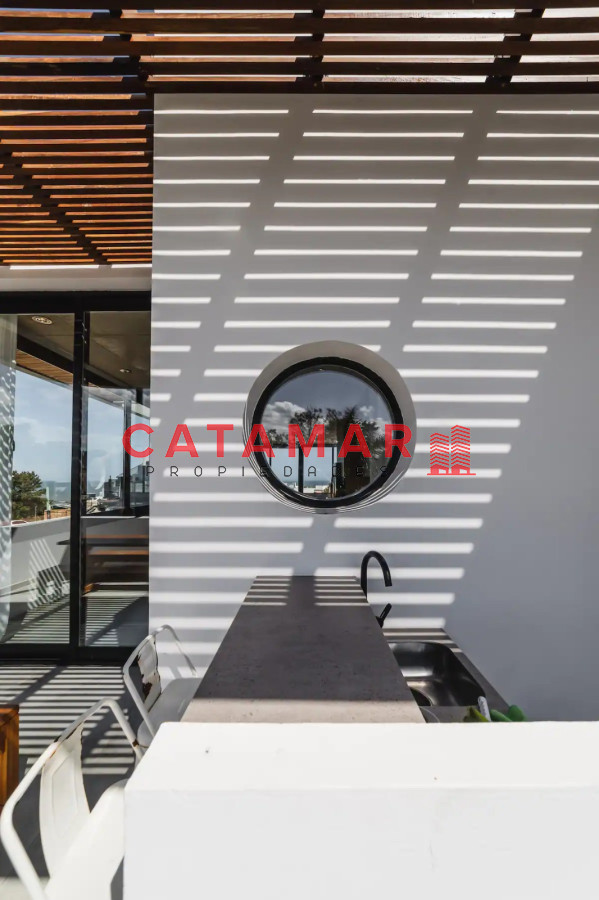 Casa ID.712 - Casa tres dormitorios dos baños toillete piscina La Barra Punta del Este