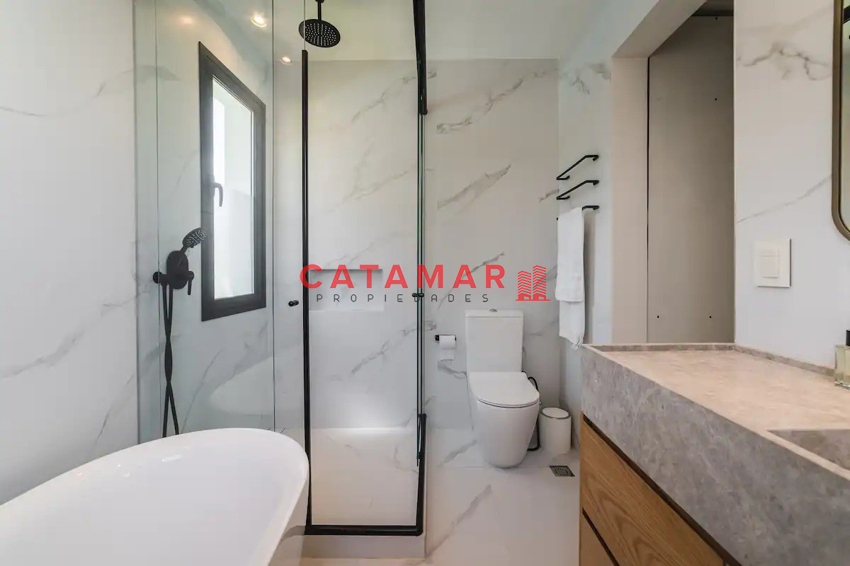 Casa ID.712 - Casa tres dormitorios dos baños toillete piscina La Barra Punta del Este