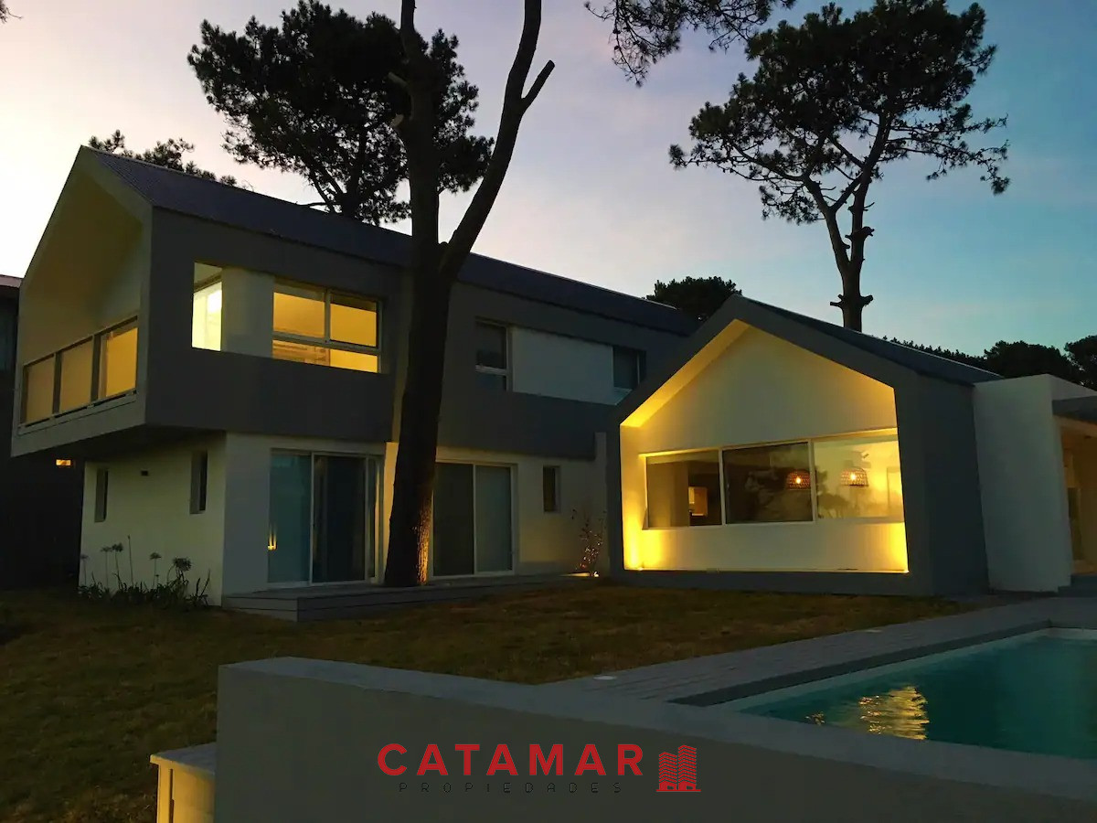 Casa ID.711 - Casa cinco dormitorios piscina parrillero Pinar del Faro Jose Ignacio Punta del Este