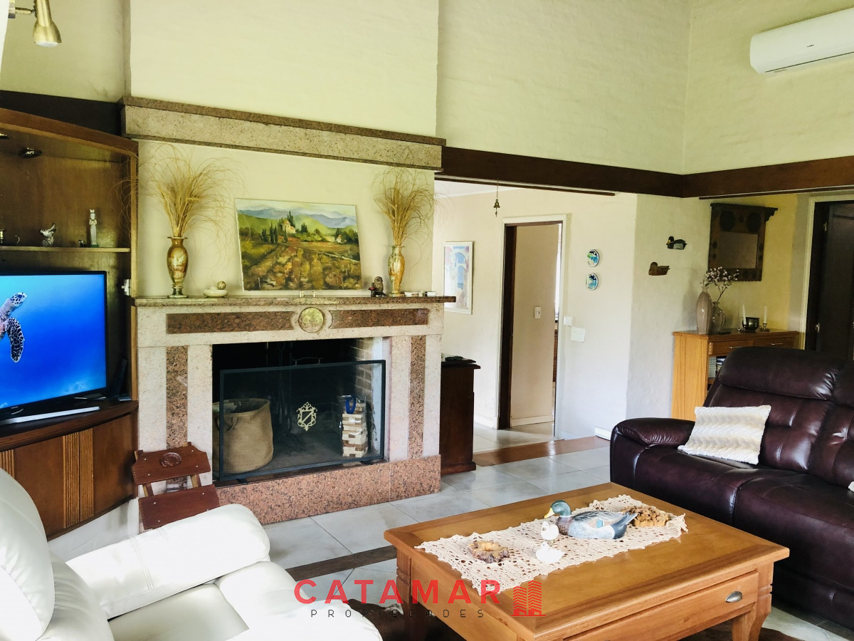 Casa ID.184 - Alquiler de temporada casa tres dormitorios piscina climatizada punta del este